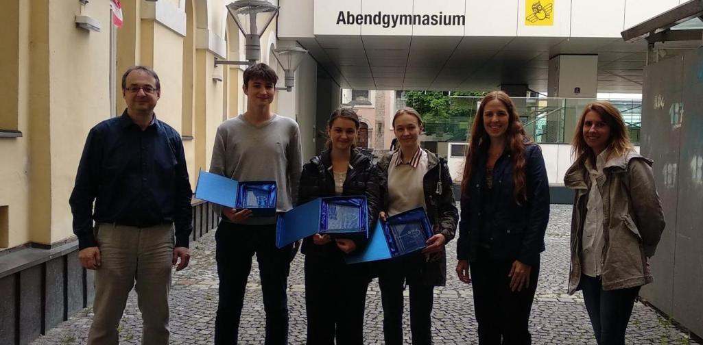 Abschlussbild im Hof des BRG Innsbruck